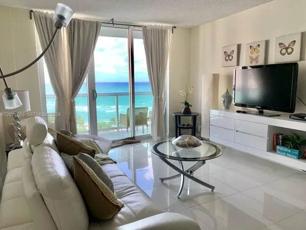 $4,000 | 3901 South Ocean Drive, Unit 10Z, Hollywood, FL 33019