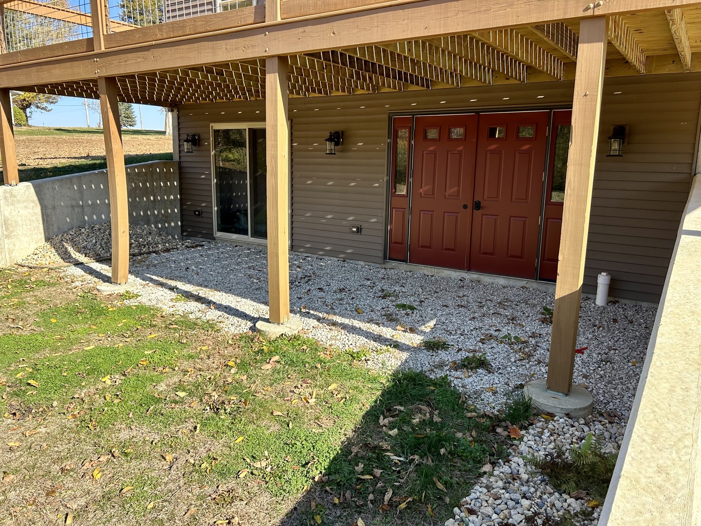 2345 East 275th Road Oglesby, IL 61348 - Photo 16 of 20 a view of backyard with shower