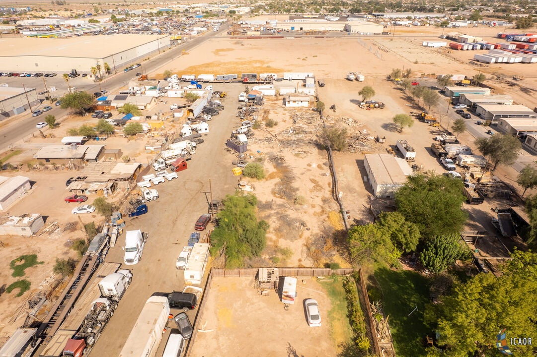 302 Camacho Road Calexico, CA 92231 - Photo 2 of 8 Gallery Image 2