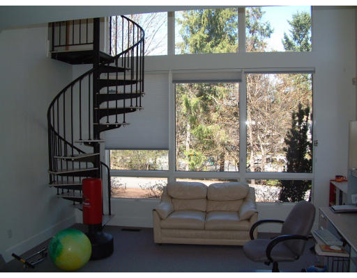 91 Winston Road Newton, MA 02459 - Photo 4 of 7 Gallery Image 4