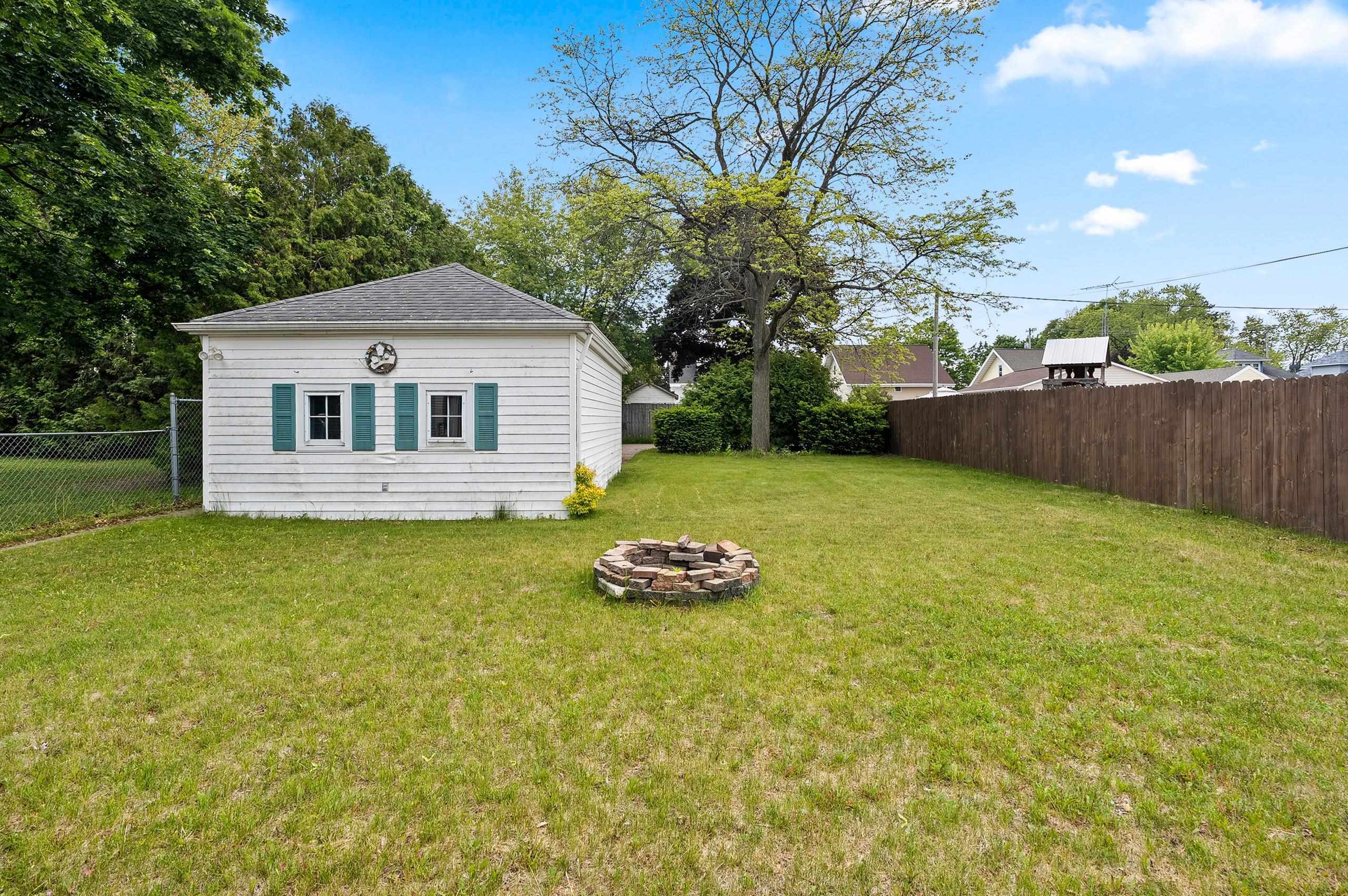 1727 30th Street Two Rivers, WI 54241 - Photo 34 of 44