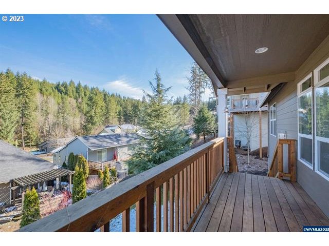 341 Boulder Ridge Drive Sweet Home, OR 97386 - Photo 24 of 32 a view of city from balcony