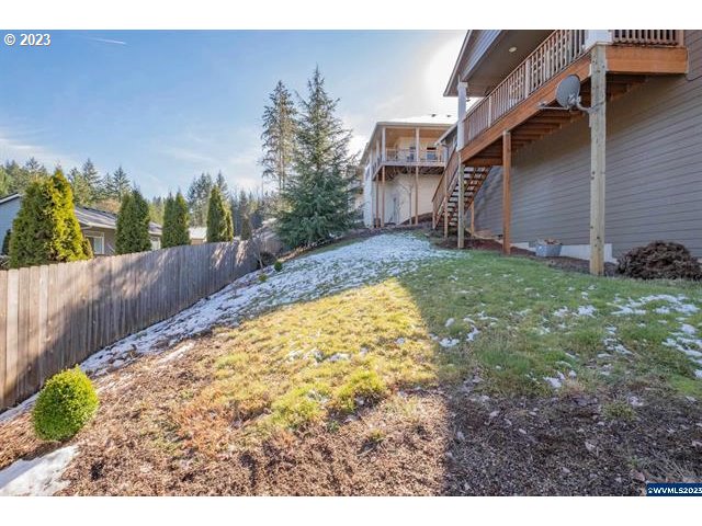 341 Boulder Ridge Drive Sweet Home, OR 97386 - Photo 26 of 32 a view of outdoor space and yard
