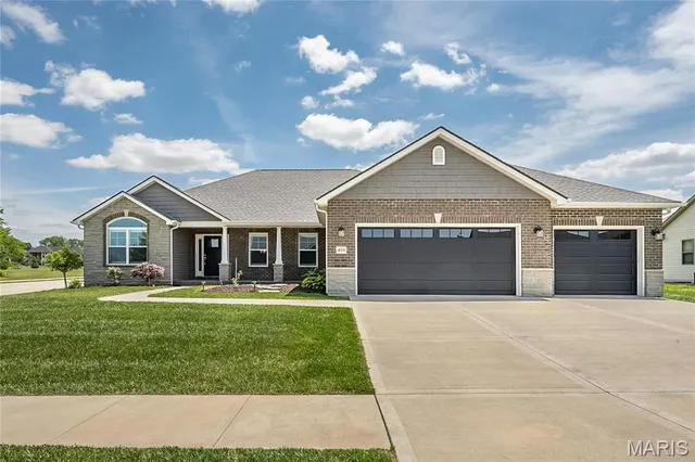 $564,000 | 409 Sage Drive, Shiloh, IL 62221