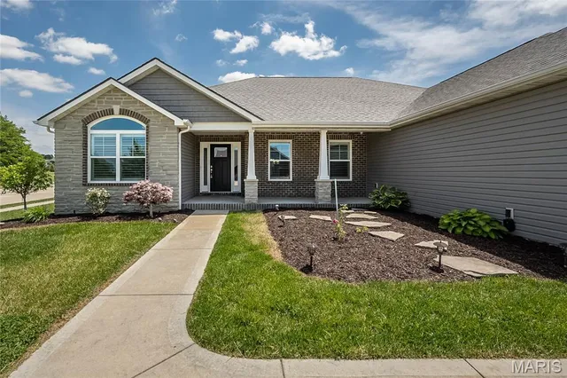 $564,000 | 409 Sage Drive, Shiloh, IL 62221