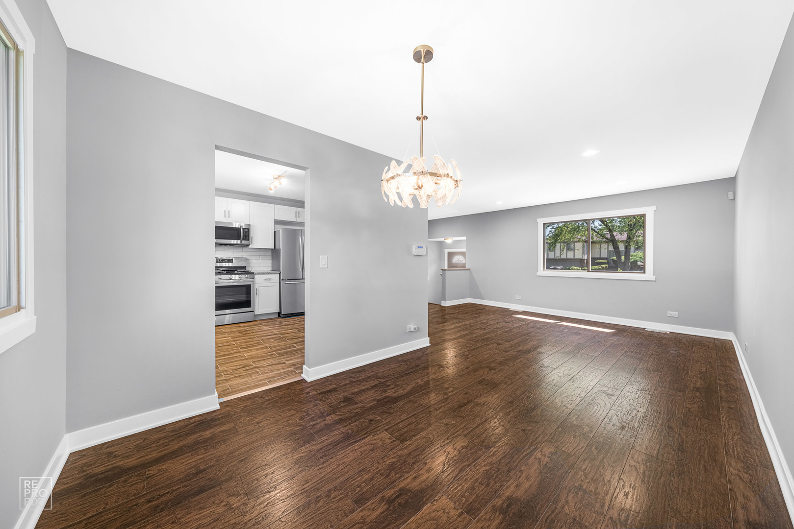 122 Cloverleaf Road Matteson, IL 60443 - Photo 3 of 15