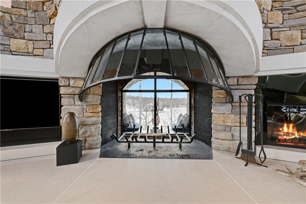 16900 South Highland Ridge Drive Loch Lloyd, MO 64012 - Photo 27 of 96