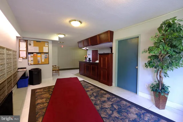 $1,450 | 2059 Huntington Avenue, Unit 802, Alexandria, VA 22303