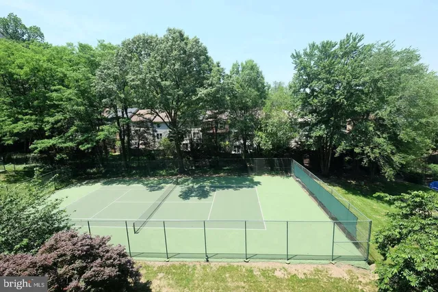 $1,450 | 2059 Huntington Avenue, Unit 802, Alexandria, VA 22303