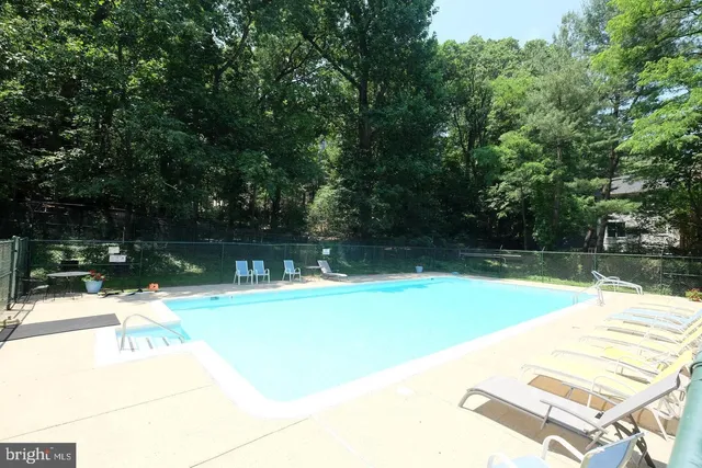 $1,450 | 2059 Huntington Avenue, Unit 802, Alexandria, VA 22303