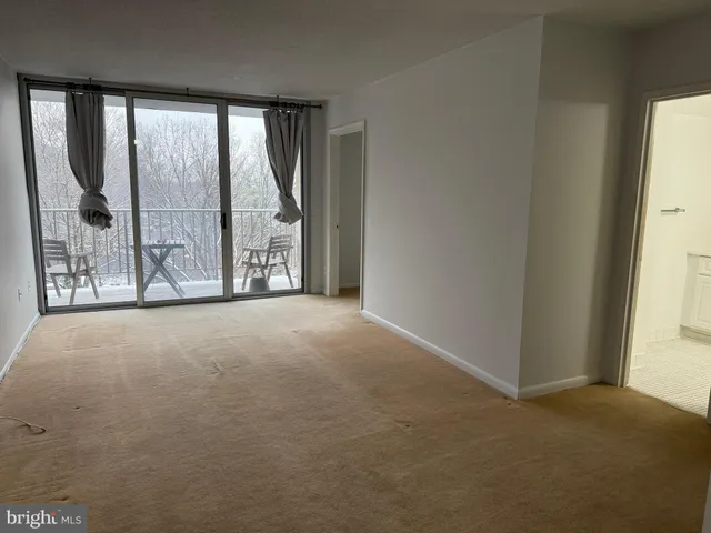 $1,450 | 2059 Huntington Avenue, Unit 802, Alexandria, VA 22303