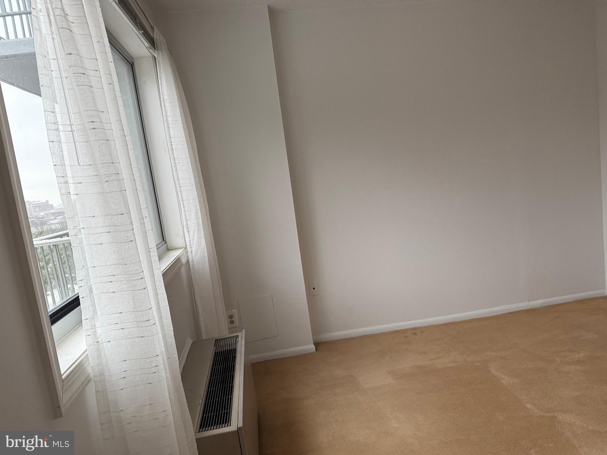 2059 Huntington Avenue, Unit 802 Alexandria, VA 22303 - Photo 7 of 18