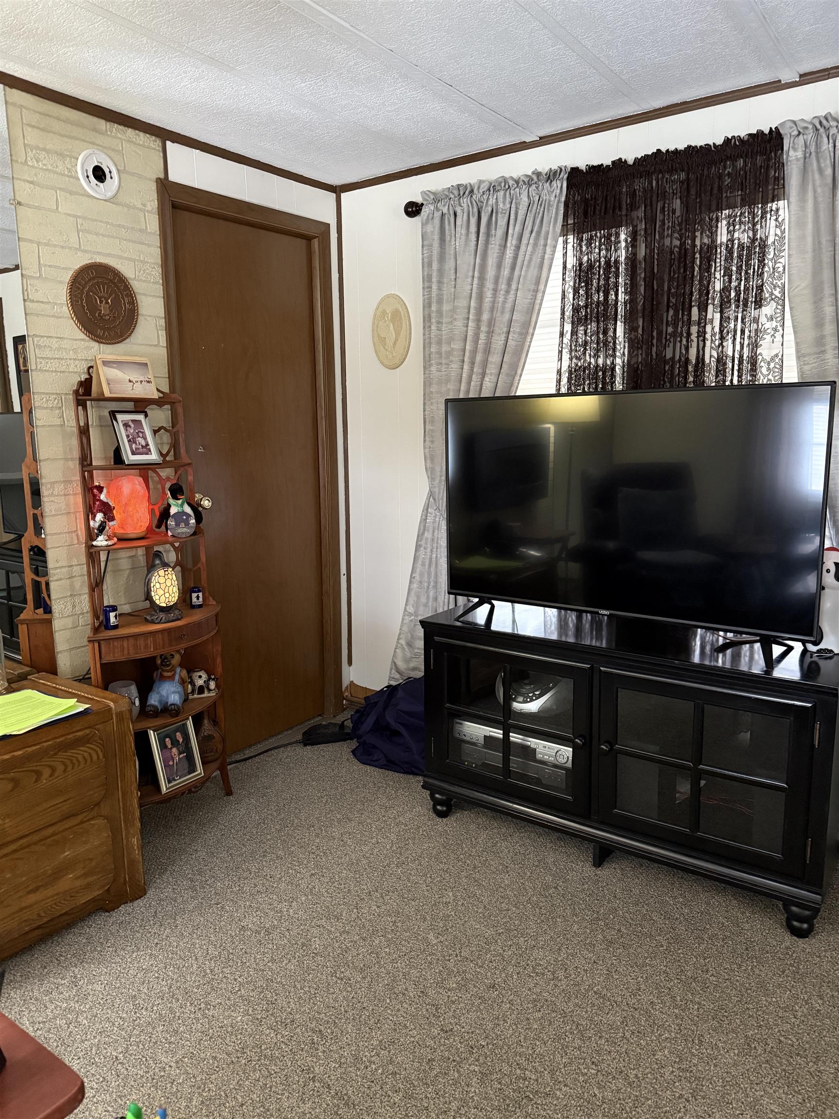 1013 Camelot Drive Exeter, NH 03833 - Photo 5 of 29
