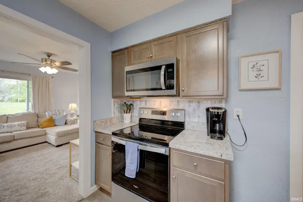 $170,000 | 2013 Margybeth Avenue, Evansville, IN 47714