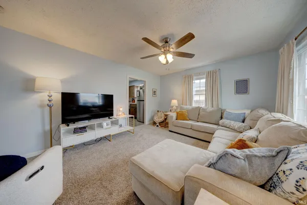 $170,000 | 2013 Margybeth Avenue, Evansville, IN 47714