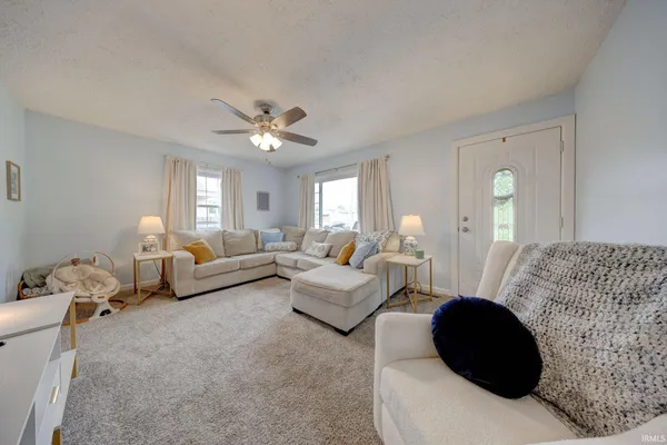 $170,000 | 2013 Margybeth Avenue, Evansville, IN 47714