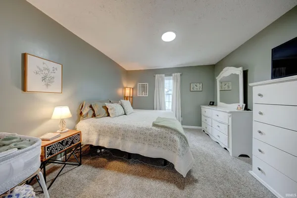 $170,000 | 2013 Margybeth Avenue, Evansville, IN 47714
