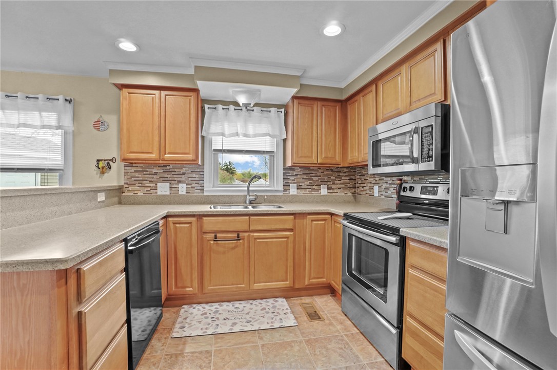 221 Patton Road Woonsocket, RI 02895 - Photo 8 of 24 Kitchen