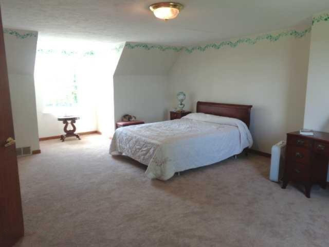 2805 Orange Road Niles, MI 49120 - Photo 23 of 35 other bedroom upstairs
