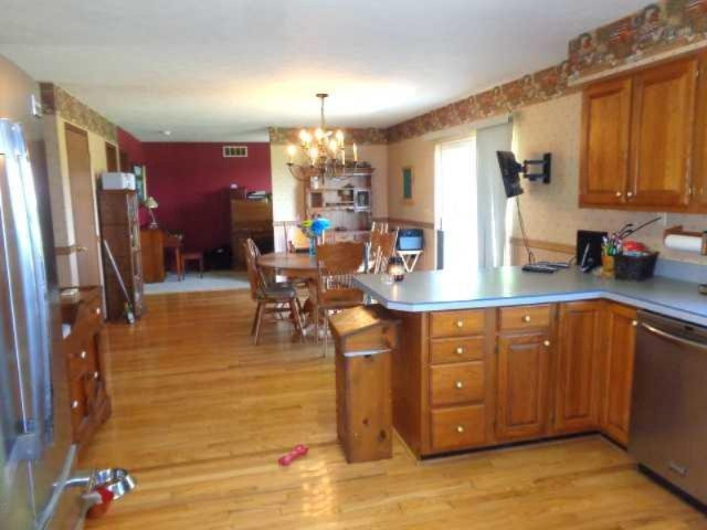 2805 Orange Road Niles, MI 49120 - Photo 7 of 35 View of eating area & kitchen