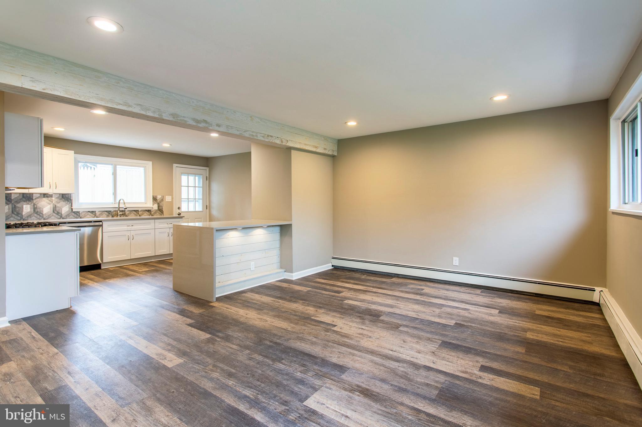 815 Cricket Road Secane, PA 19018 - Photo 4 of 25 Gallery Image 4