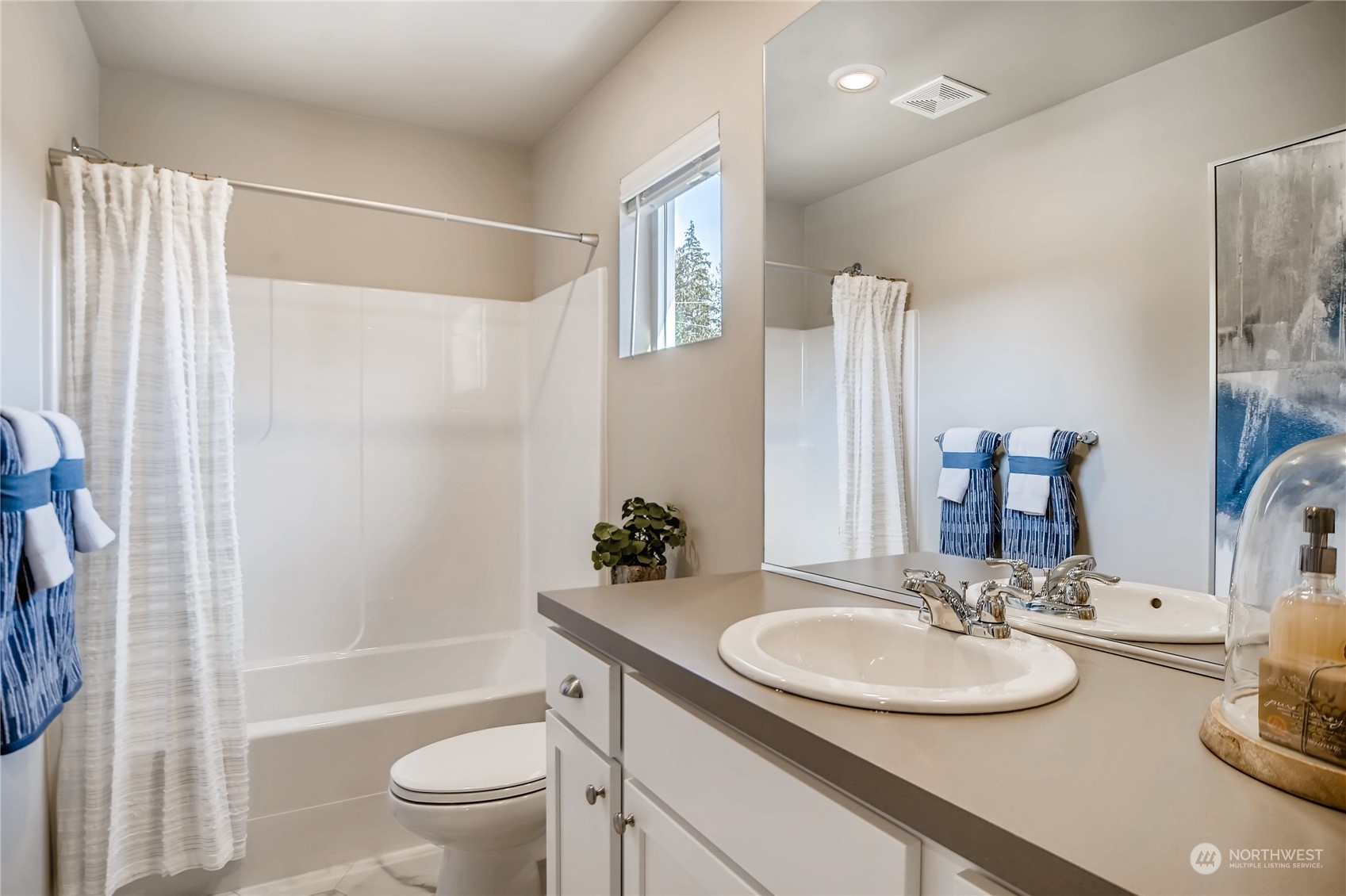 390 Northeast Ridgepoint Boulevard, Unit 140 Belfair, WA 98528 - Photo 6 of 17 Gallery Image 6