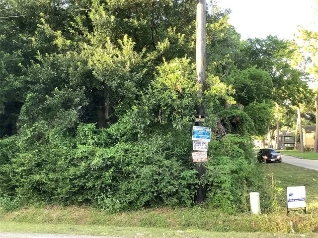 a view of a outdoor space