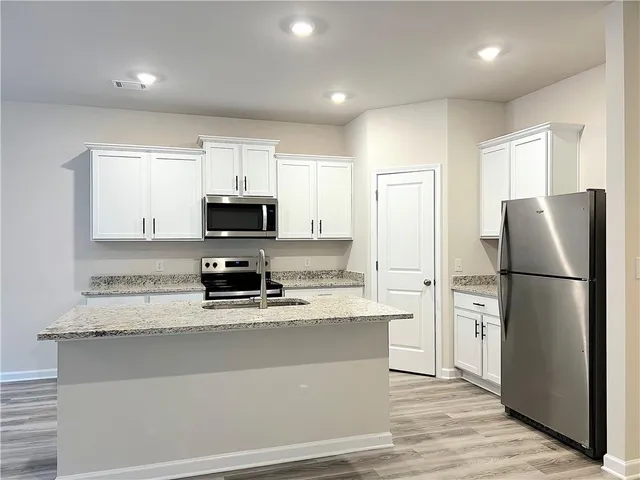 $2,000 | 4113 Oakwood Ter Court, Oakwood, GA 30566