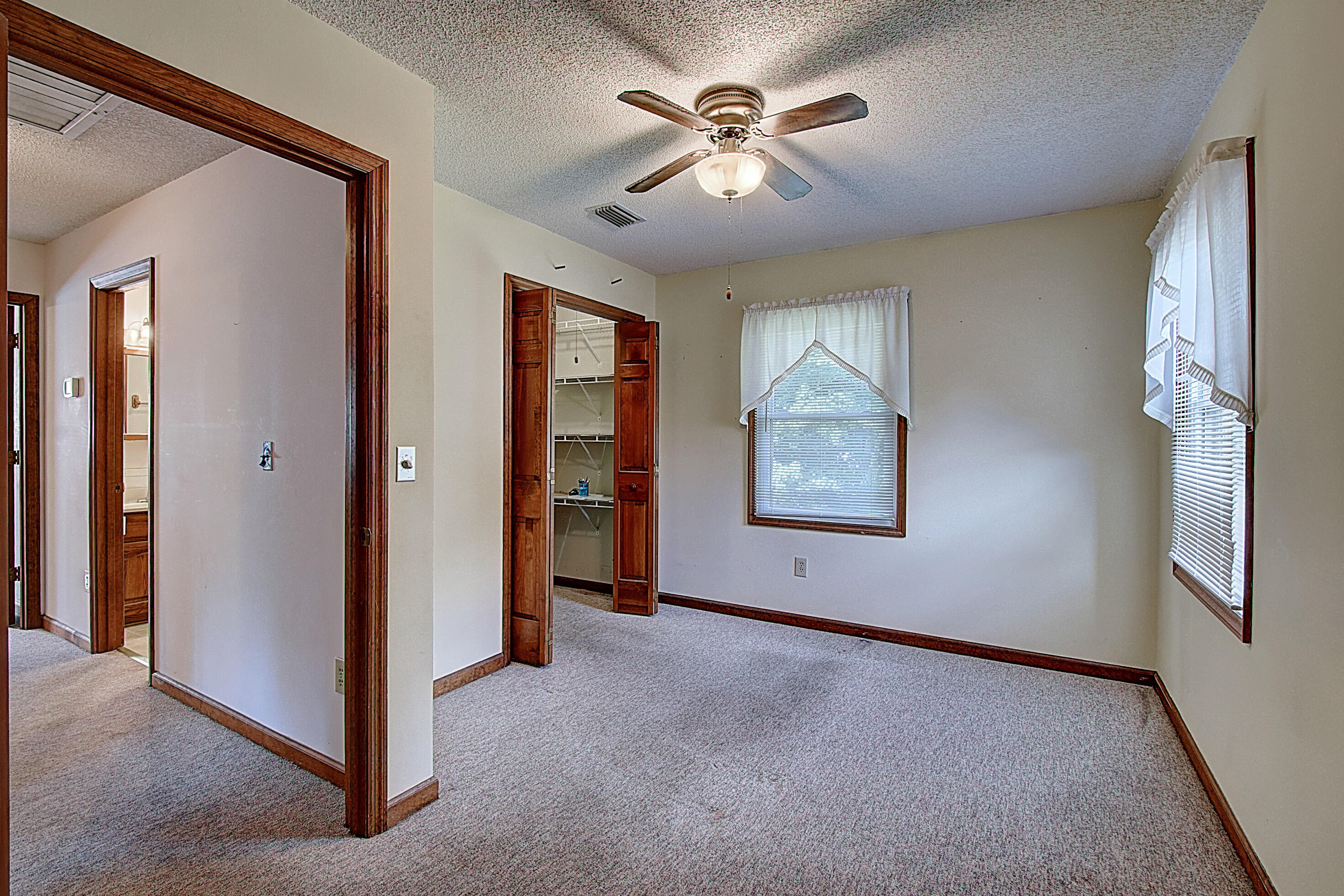 105 Poplar Grove Road Johnson City, TN 37601 - Photo 29 of 45 DSC_0172And8more_1