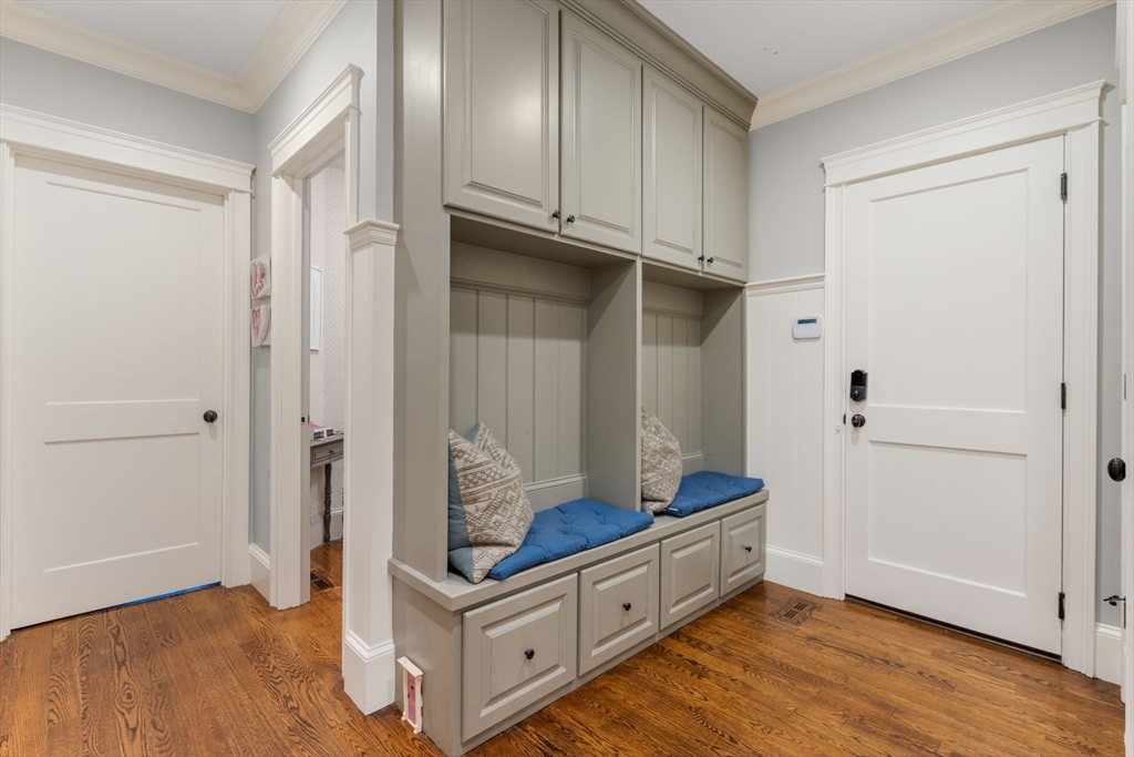 59 Cleveland Road Wellesley, MA 02481 - Photo 11 of 29