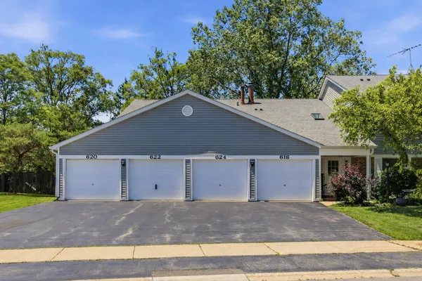 $225,000 | 622 North Deer Run Drive, Unit B11, Palatine, IL 60067