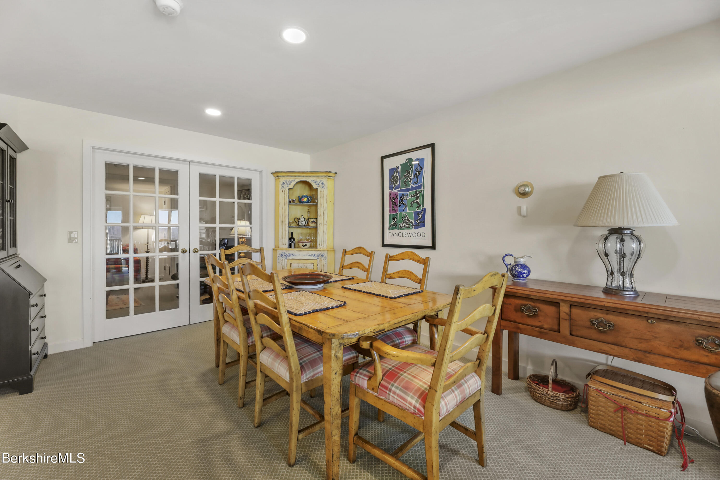 176 Old Stockbridge Road, Unit SMITH #2 Lenox, MA 01240 - Photo 10 of 39 Dining