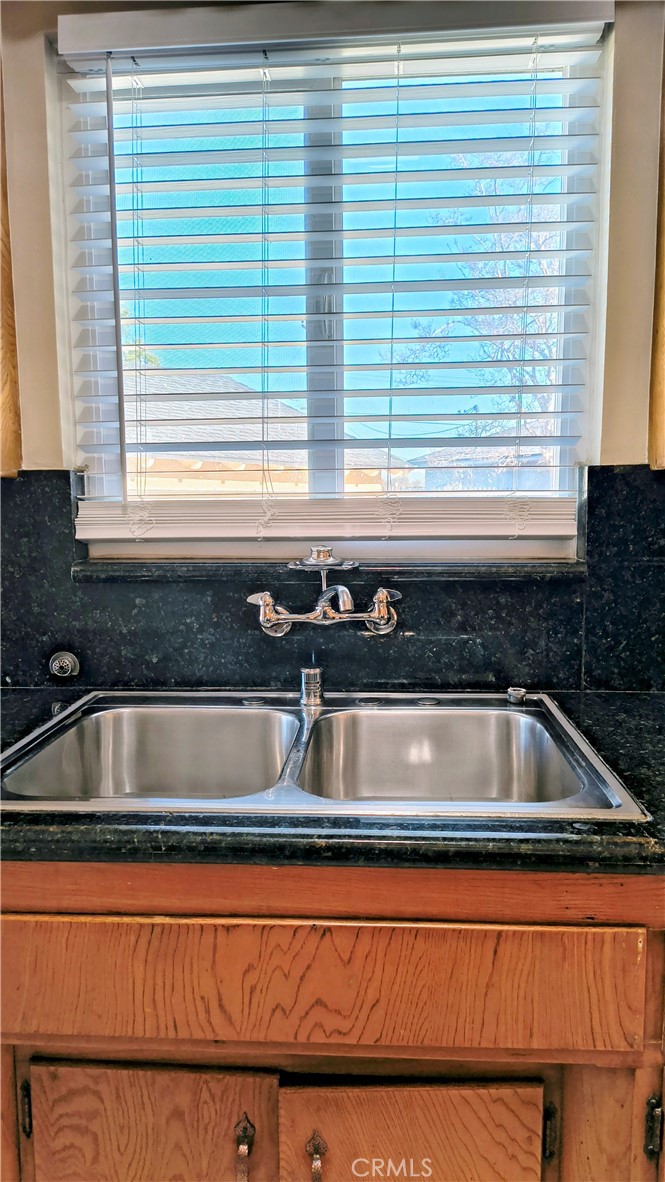 633 North Maple Way Upland, CA 91786 - Photo 17 of 32