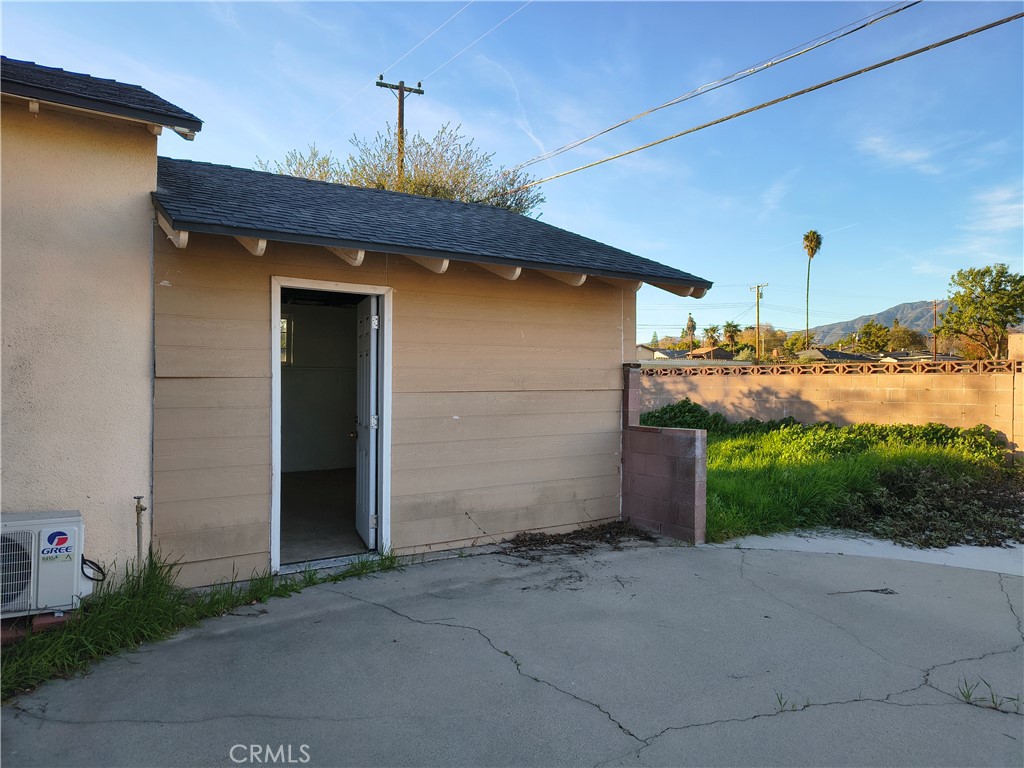 633 North Maple Way Upland, CA 91786 - Photo 27 of 32