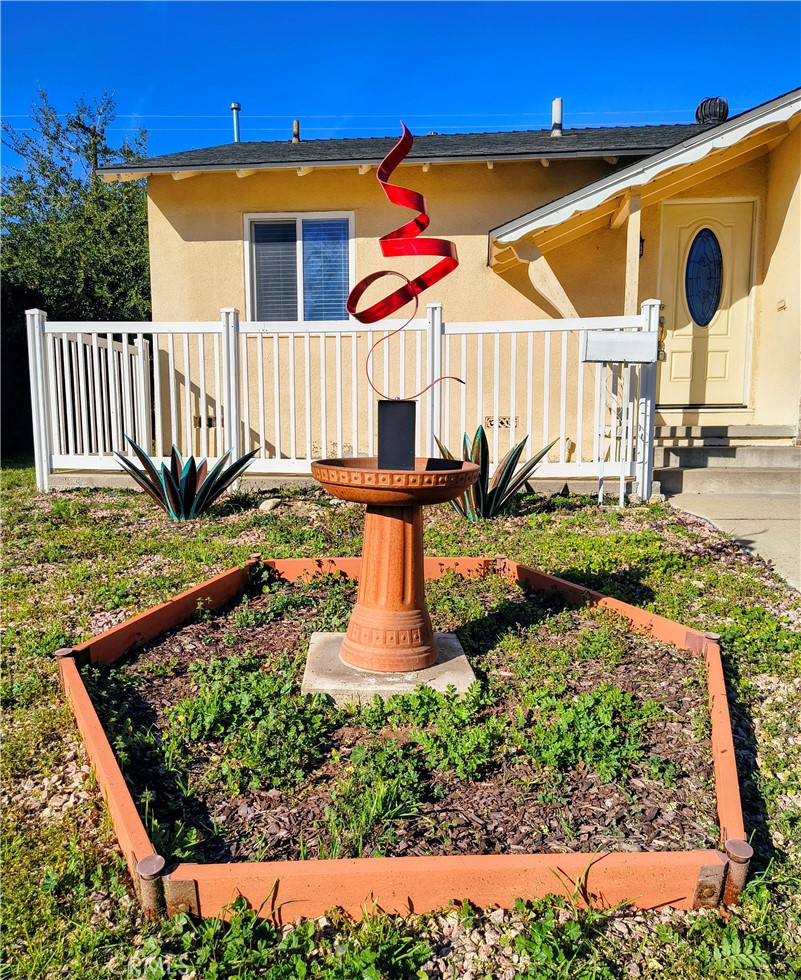 633 North Maple Way Upland, CA 91786 - Photo 3 of 32