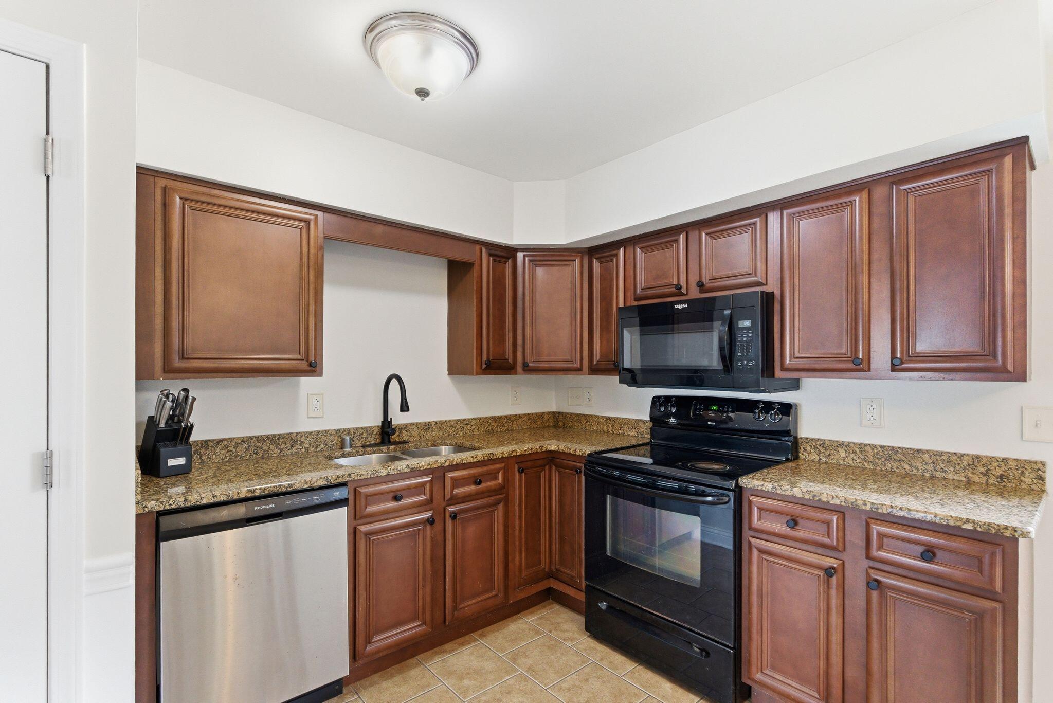 209 Regency Point Path Lexington, KY 40503 - Photo 10 of 25 018_dsc06486