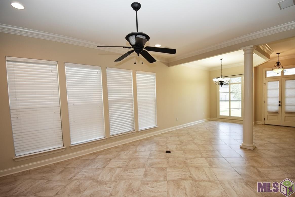 12803 Hidden Ridge Lane Baton Rouge, LA 70816 - Photo 3 of 8