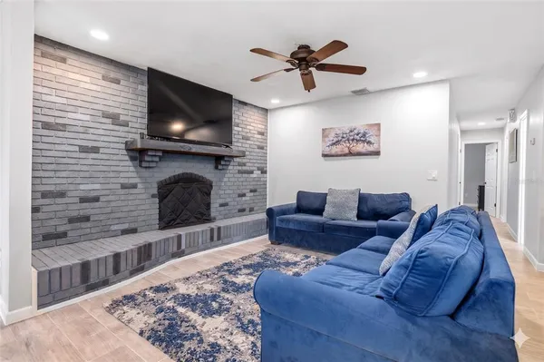 $375,000 | 354 Hickory Drive, Maitland, FL 32751