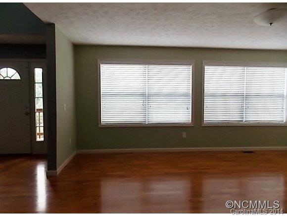 3291 River Road Webster, NC 28779 - Photo 4 of 24 Gallery Image 4