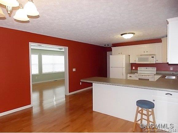 3291 River Road Webster, NC 28779 - Photo 7 of 24 Gallery Image 7
