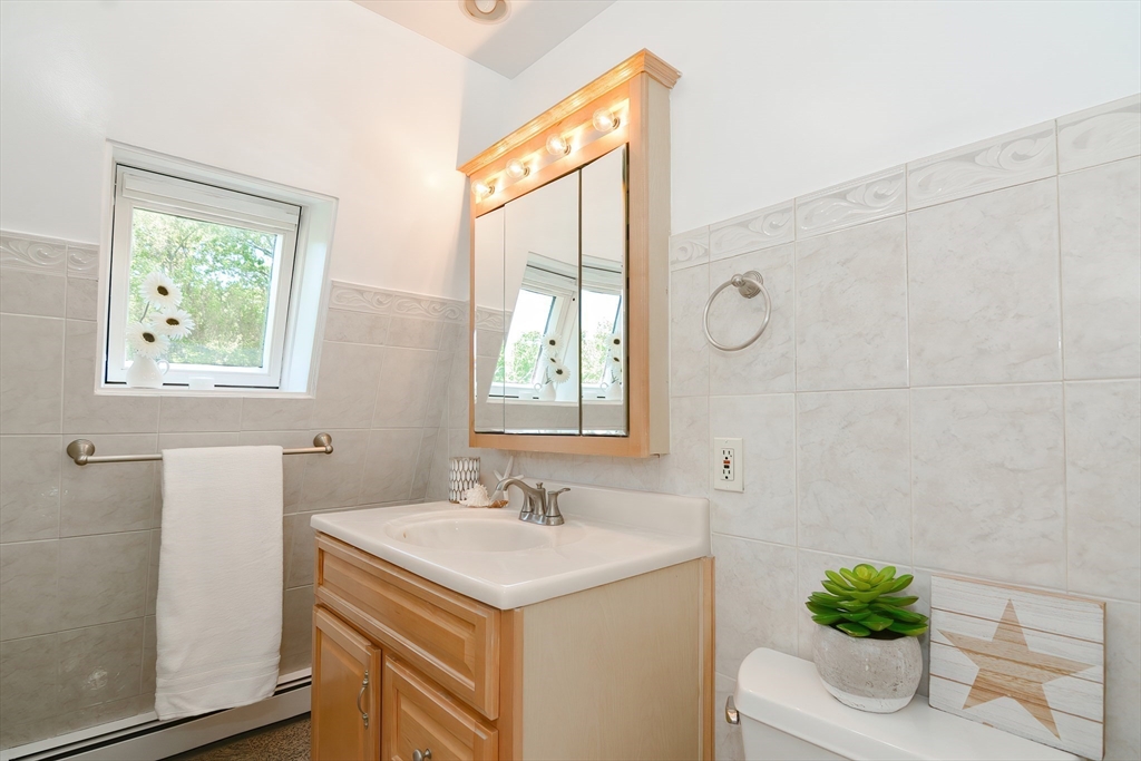 204 Boston Post Road Wayland, MA 01778 - Photo 17 of 42