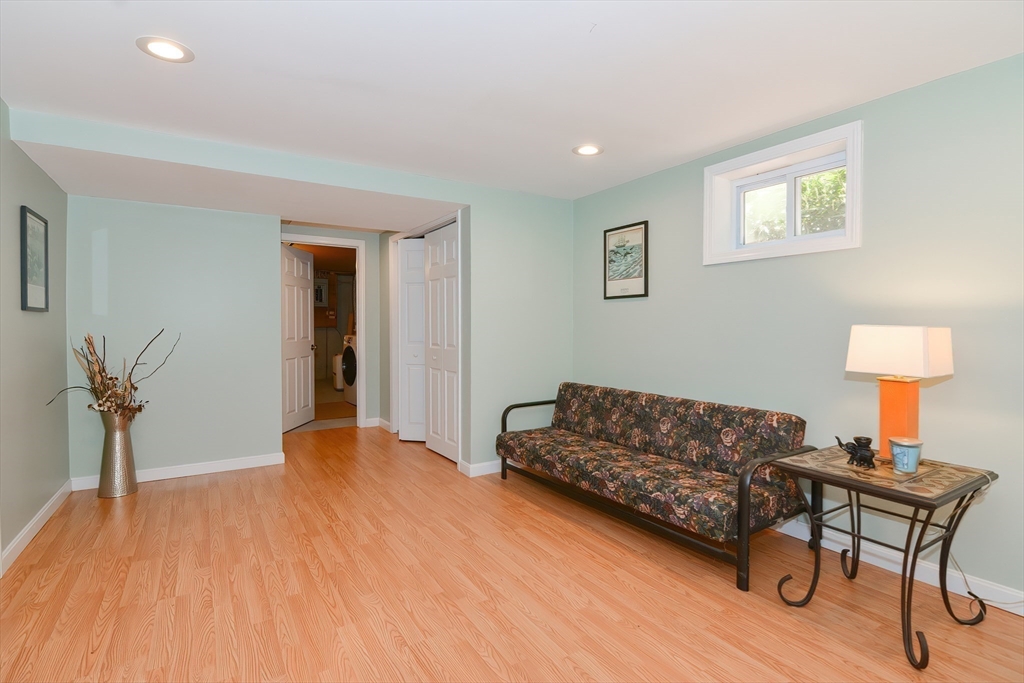 204 Boston Post Road Wayland, MA 01778 - Photo 29 of 42