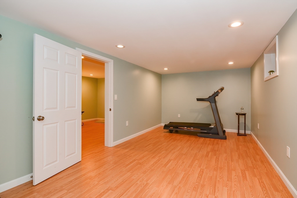 204 Boston Post Road Wayland, MA 01778 - Photo 30 of 42