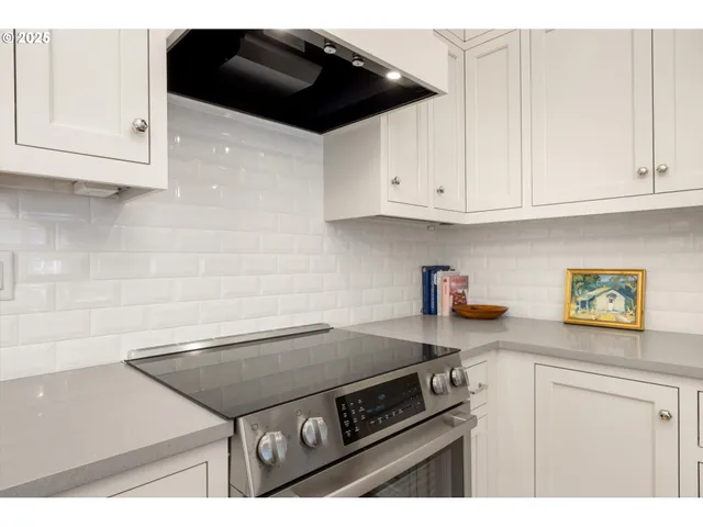 $1,675,000 | 604 Southeast Andover Place, Portland, OR 97202