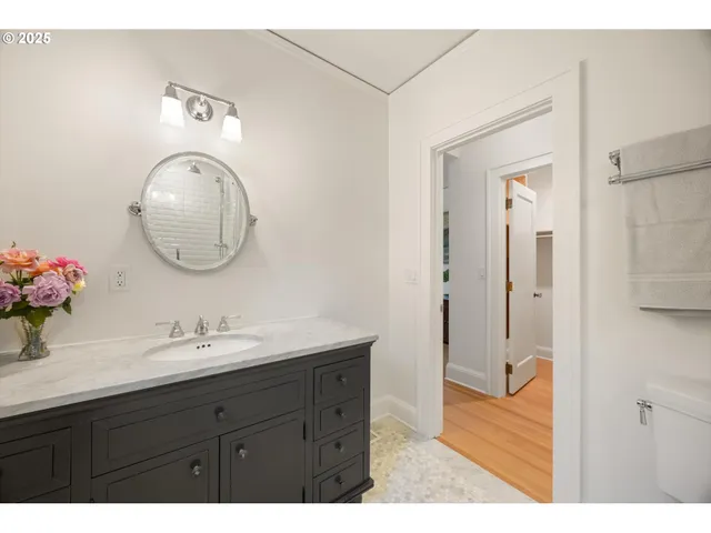 $1,675,000 | 604 Southeast Andover Place, Portland, OR 97202