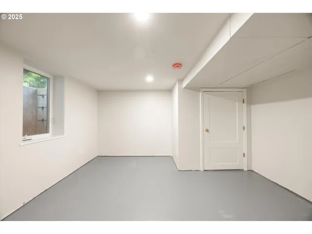 $1,675,000 | 604 Southeast Andover Place, Portland, OR 97202