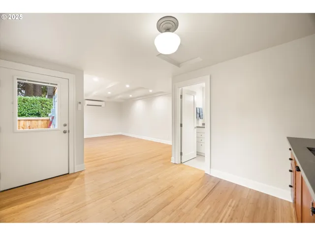 $1,675,000 | 604 Southeast Andover Place, Portland, OR 97202