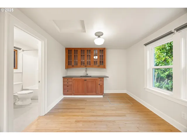 $1,675,000 | 604 Southeast Andover Place, Portland, OR 97202