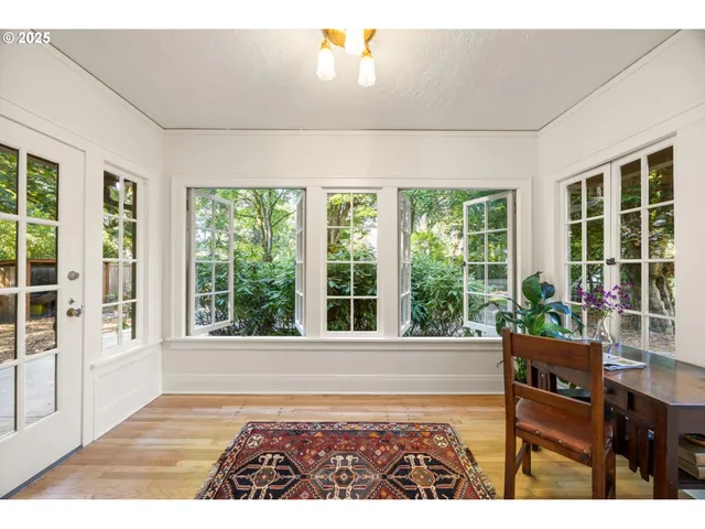 $1,675,000 | 604 Southeast Andover Place, Portland, OR 97202