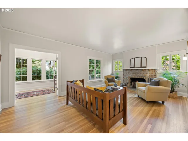 $1,675,000 | 604 Southeast Andover Place, Portland, OR 97202